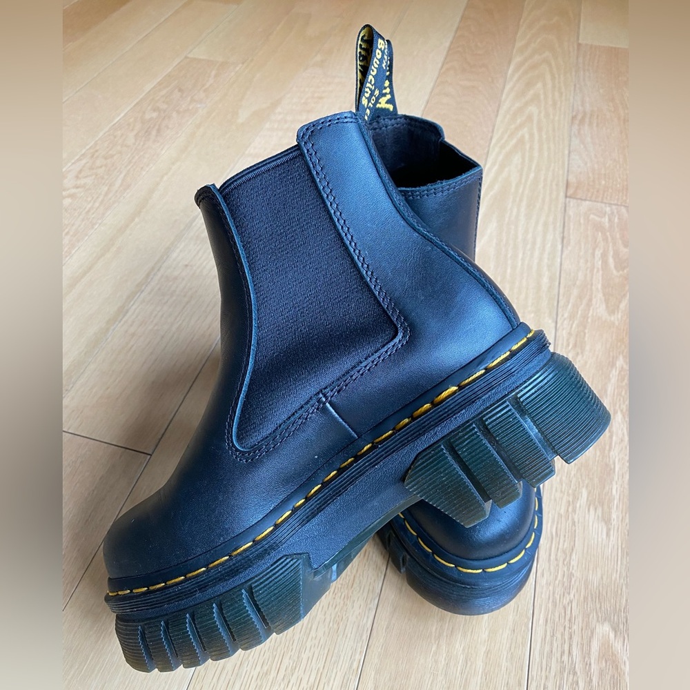 Dr Marten Audrick Nappa Leather Platform Chelsea Boots